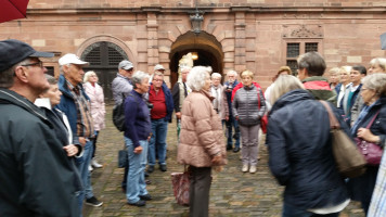 Im Schlosshof der Renaissanceburg Johannisburg