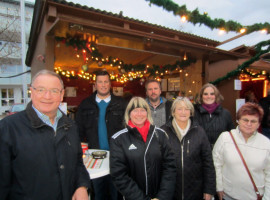 Bürgermeister Bernd Ernstberger, Sebastian Legat, Petra Schöpfer, Thomas Kellermann, Jenny Nyenhuis, Tanja Holl und Ulli Vetter