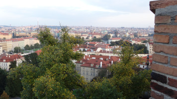 abendlicher Blick von der Burg auf die historische Prager Altstadt