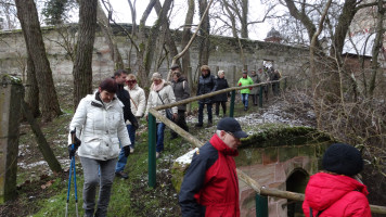 Es geht zum Gauchsbach und zur St. Wolfgangsgrotte