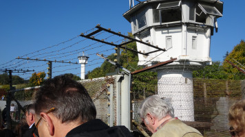 Blick auf die Grenzbefestigung der DDR, den antifaschisten Schutzwall