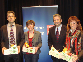 Die SPD-Kandidaten für die Landtags- und Bezirkstagswahl: Michael Groß, Martina Baumann, Thomas Beyer und Irmgard Nagel