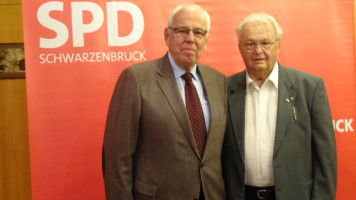 Dr. Helmut Ritzer mit Altbürgermeister Albrecht Frister