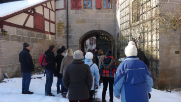 Im Hof von Schloss Grünsberg