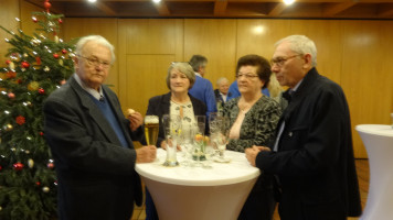 Unter den Gratulanten Altbürgermeister Albrecht Frister und seine Ehefrau