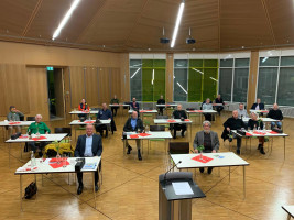 lockere Sitzreihe in der Bürgerhalle