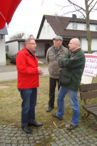 Bürgermeister Bernd Ernstberger im Gespräch mit den Bürgern